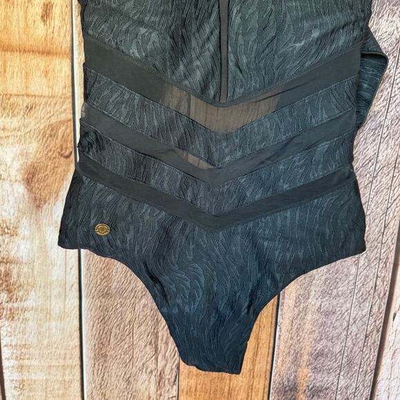 Leonisa Swimsuit One Piece Black Adjustable Strap Cutouts Slimming Shaping Small - Picture 4 of 8